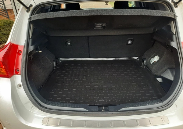 Toyota Auris cena 46000 przebieg: 104000, rok produkcji 2013 z Leszno małe 191